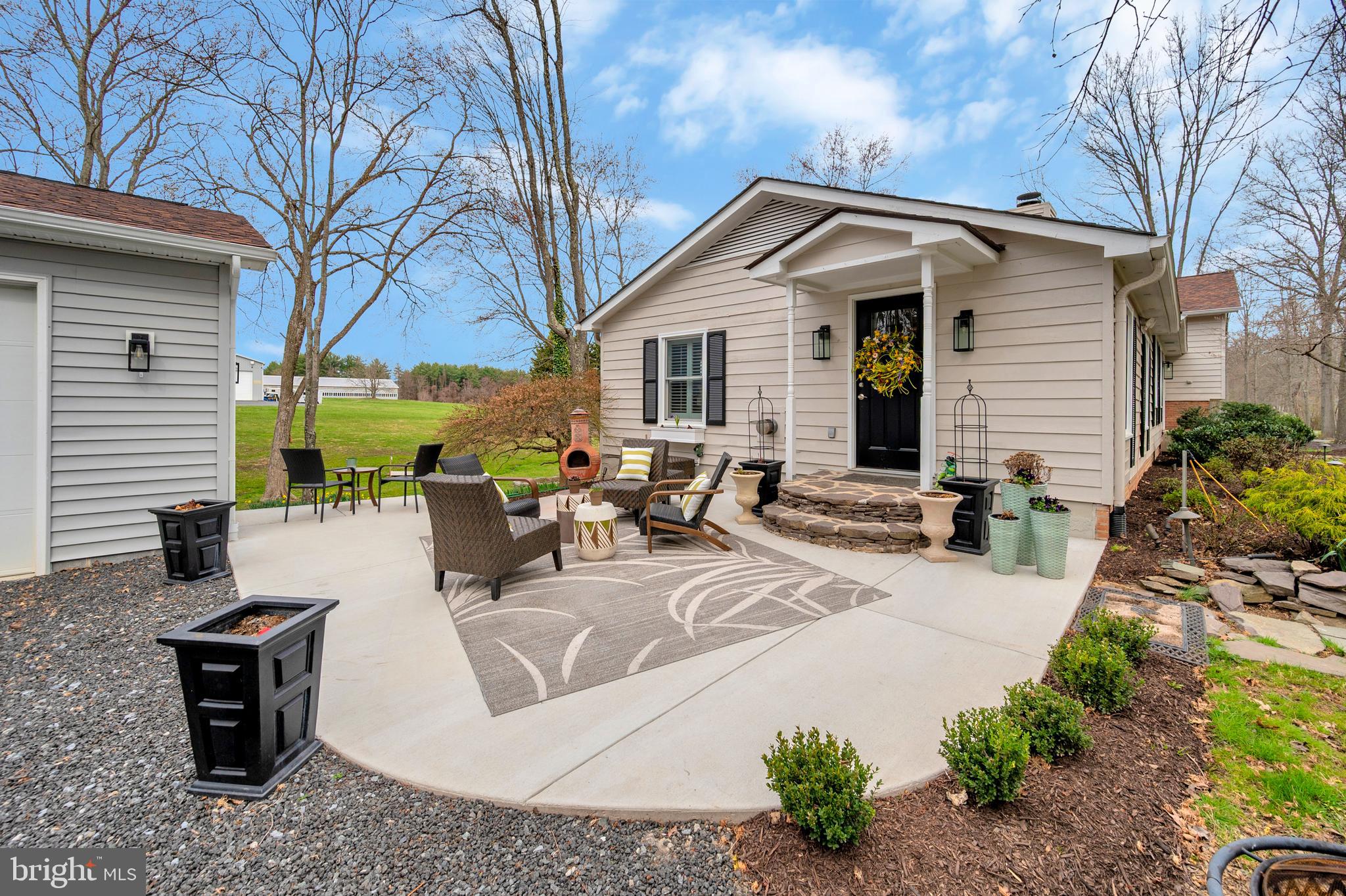22291 Newlin Mill Road Middleburg, VA 20117 - Photo 51 of 57 COFFEE ANYONE?
