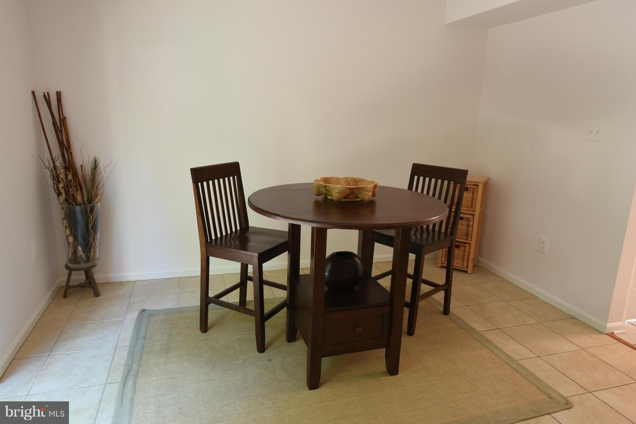 11547 Pine Cone Court Reston, VA 20191 - Photo 14 of 29 Kitchen Eat-In