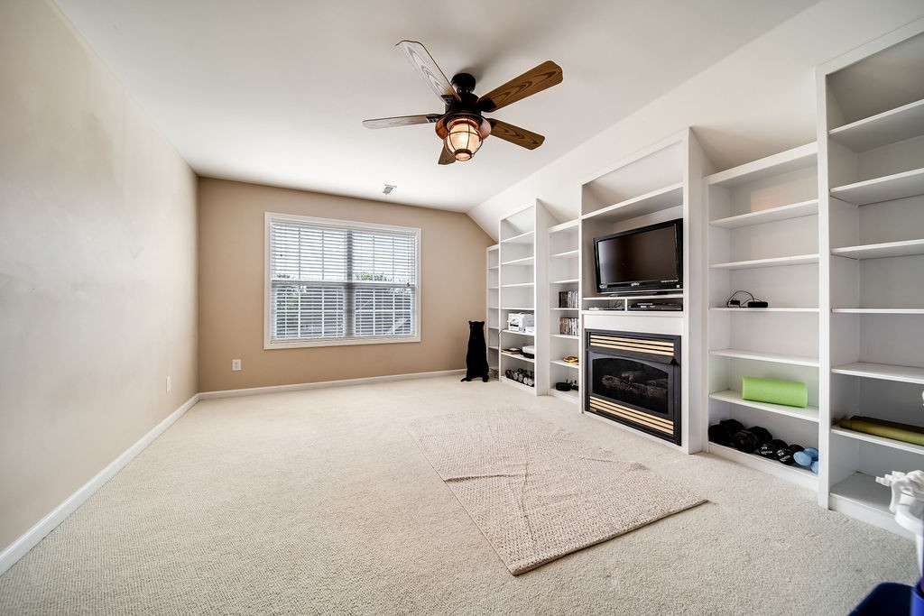 181 Dry Fork Road South Bethpage, TN 37022 - Photo 38 of 52 a living room with furniture and a flat screen tv