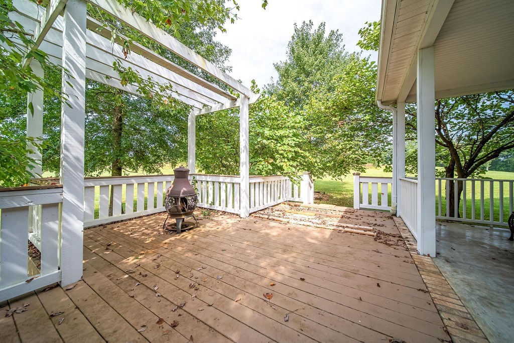 181 Dry Fork Road South Bethpage, TN 37022 - Photo 41 of 52 a view of backyard with green space