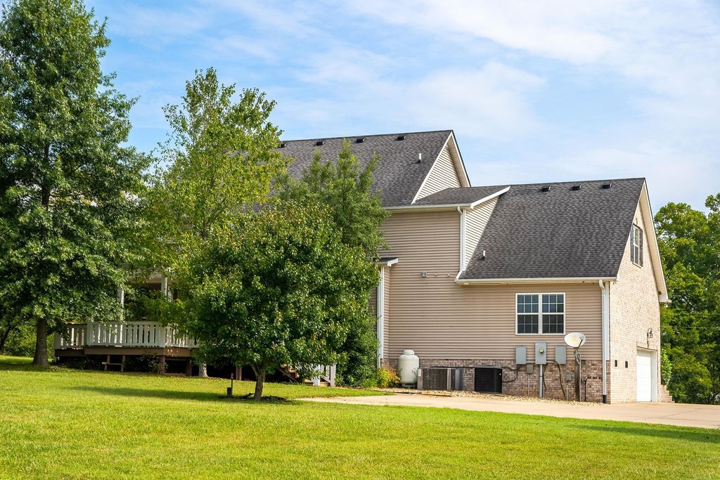 181 Dry Fork Road South Bethpage, TN 37022 - Photo 48 of 52 a view of a house with a swimming pool
