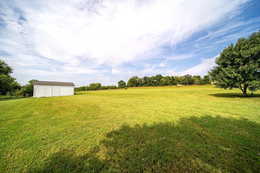 181 Dry Fork Road South Bethpage, TN 37022 - Photo 50 of 52 a view of an ocean and beach
