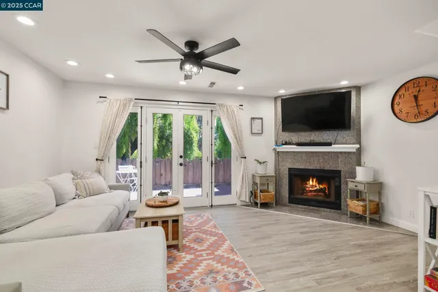 $560,000 | 394 Ilo Lane, Unit 303, Danville, CA 94526