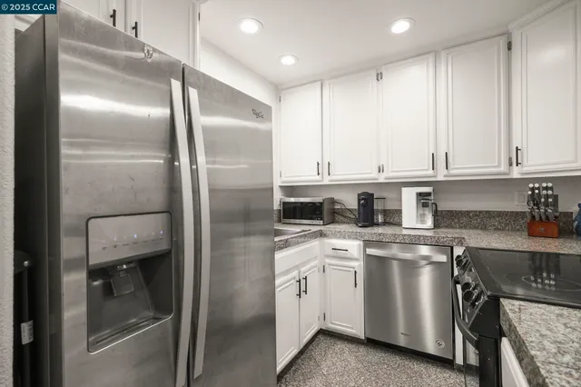 $560,000 | 394 Ilo Lane, Unit 303, Danville, CA 94526