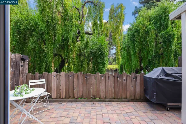 $560,000 | 394 Ilo Lane, Unit 303, Danville, CA 94526