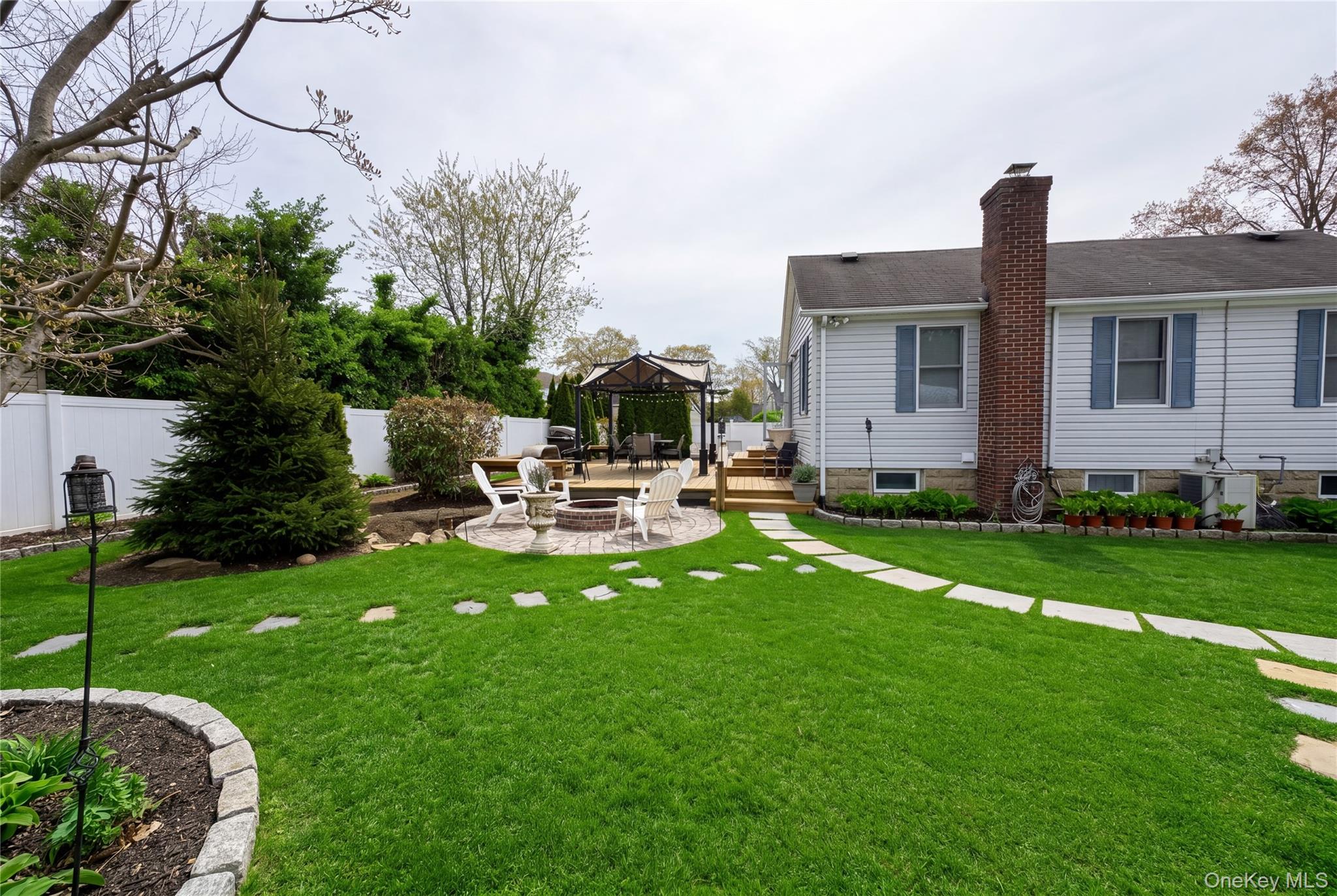 174 Trouville Road Copiague, NY 11726 - Photo 12 of 12