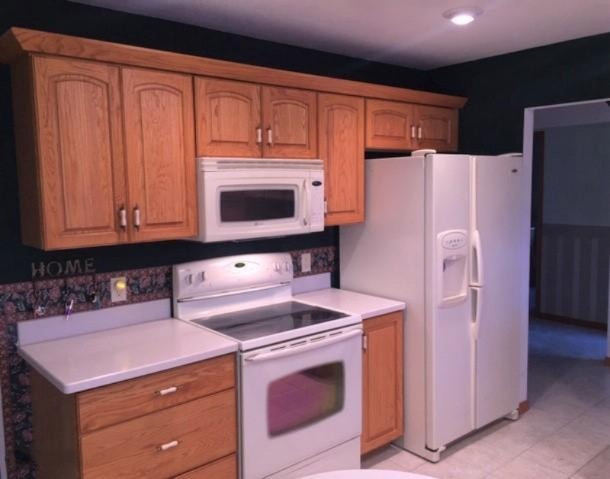 4840 Reading Road East Osseo, MI 49266 - Photo 11 of 56 Kitchen14 (2)