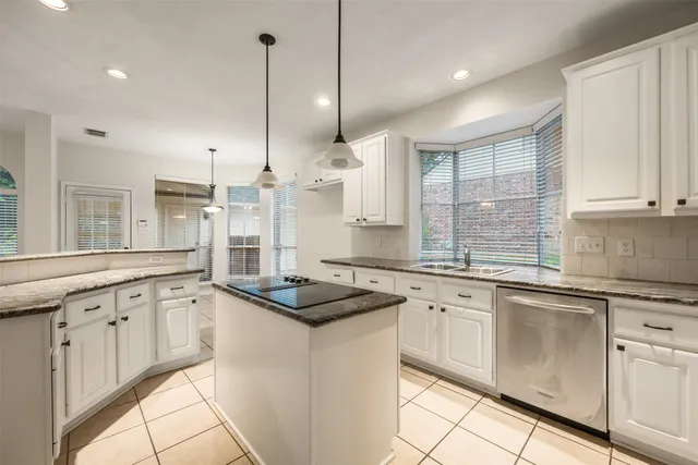 $515,000 | 107 North Sunny Slope Circle, The Woodlands, TX 77381