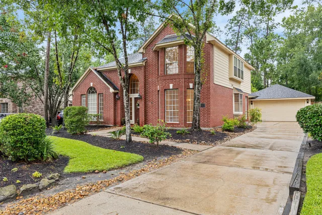 $515,000 | 107 North Sunny Slope Circle, The Woodlands, TX 77381