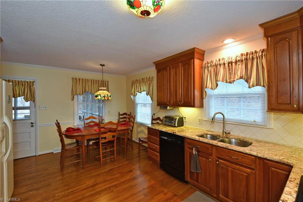 107 Roquemore Road Clemmons, NC 27012 - Photo 7 of 25 Gallery Image 7