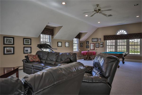 90 Spring Hill Road North Andover, MA 01845 - Photo 20 of 29 Gallery Image 20