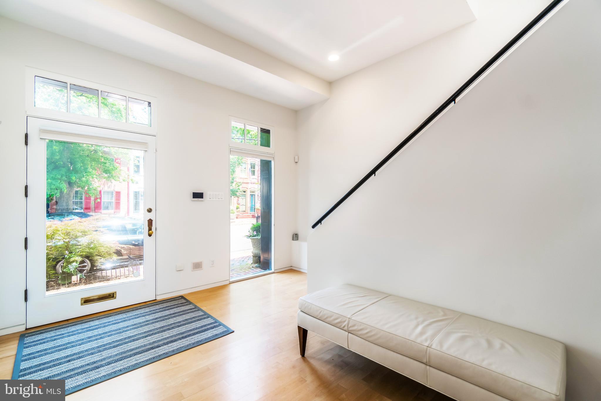 314 Queen Street Alexandria, VA 22314 - Photo 3 of 44