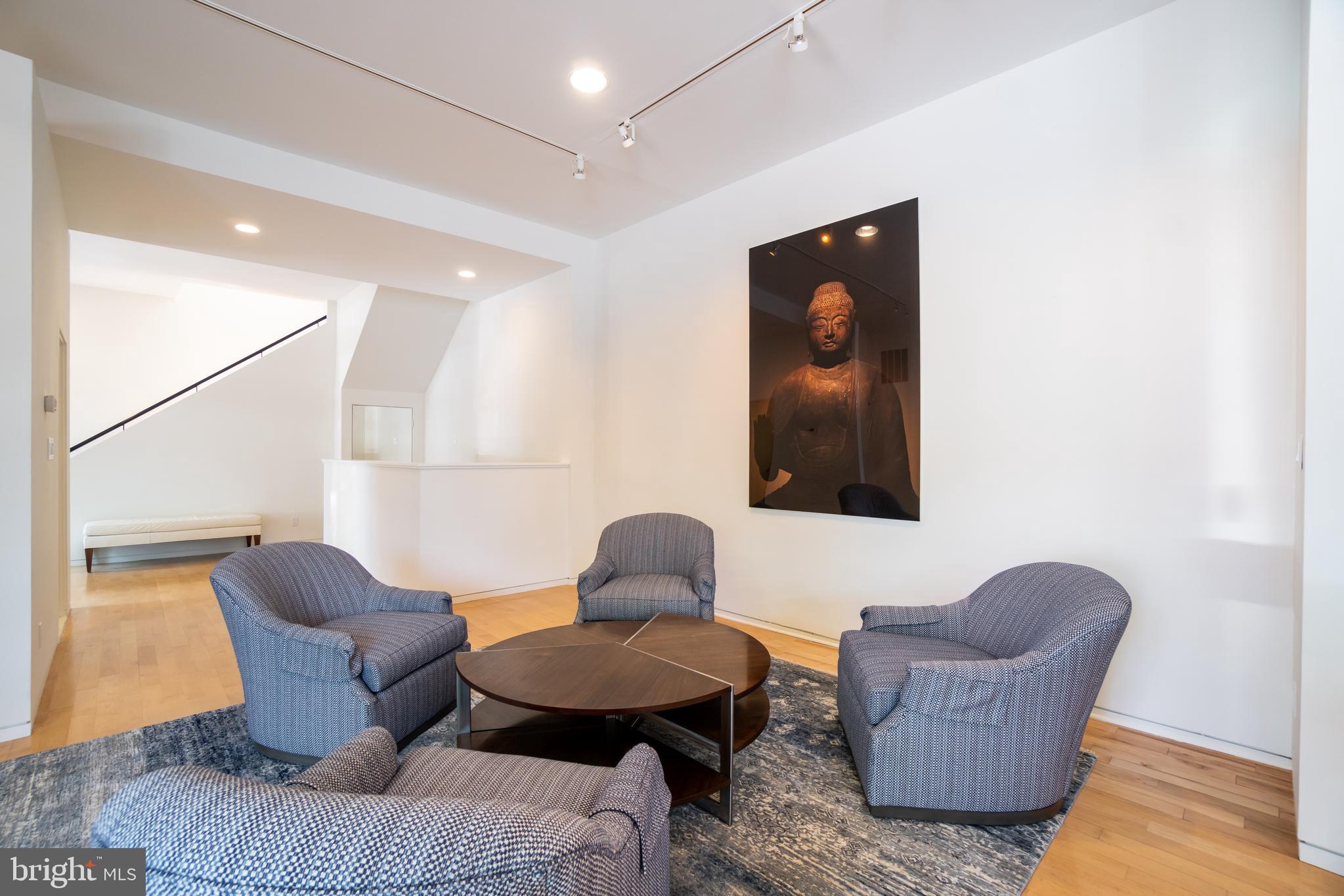 314 Queen Street Alexandria, VA 22314 - Photo 8 of 44