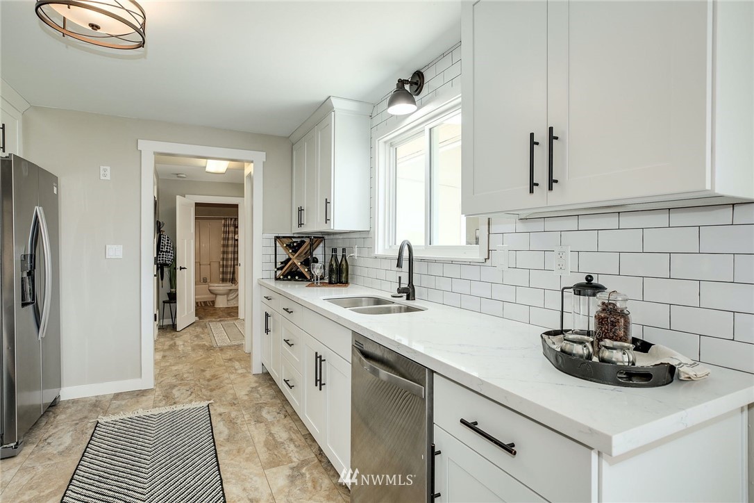 3624 Northeast 14th Street Renton, WA 98056 - Photo 14 of 37 Gallery Image 14