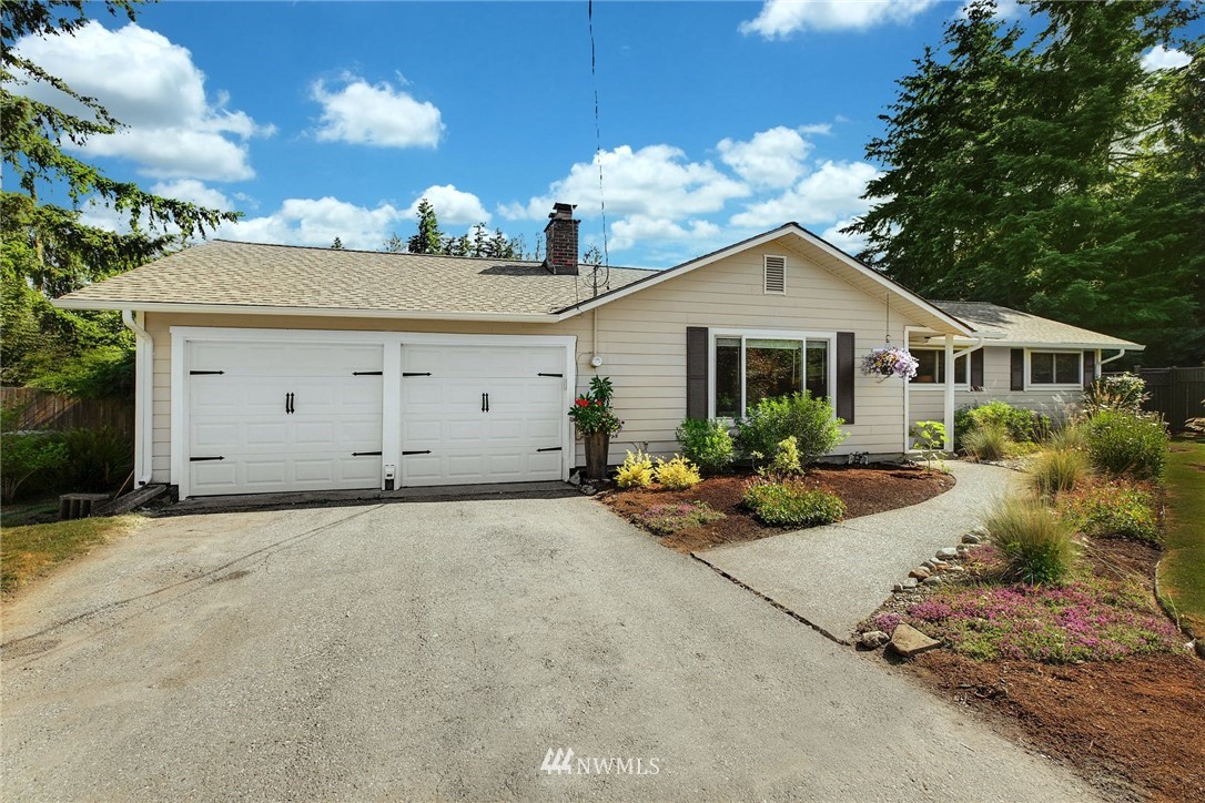 3624 Northeast 14th Street Renton, WA 98056 - Photo 3 of 37 Gallery Image 3