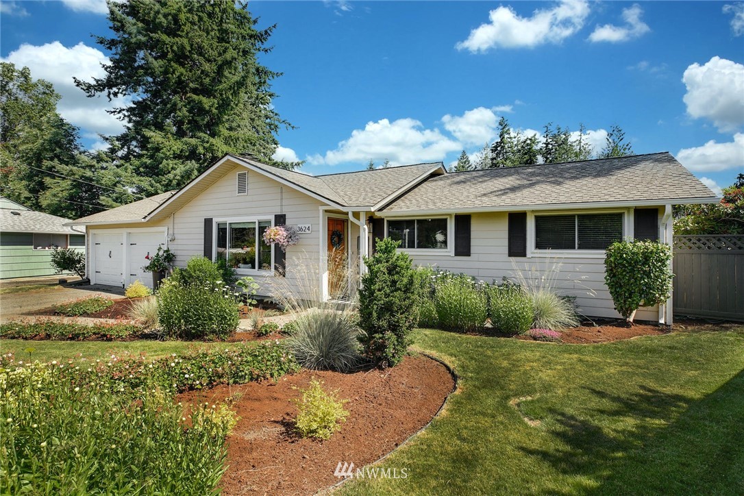 3624 Northeast 14th Street Renton, WA 98056 - Photo 4 of 37 Gallery Image 4