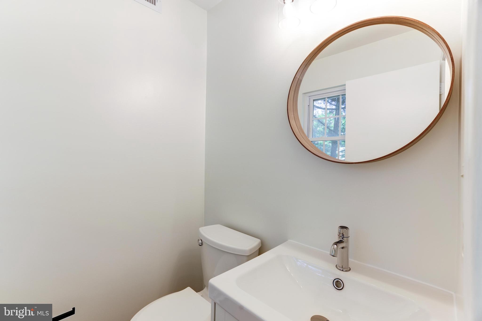 2135 Derby Ridge Lane, Unit 11 Silver Spring, MD 20910 - Photo 7 of 42