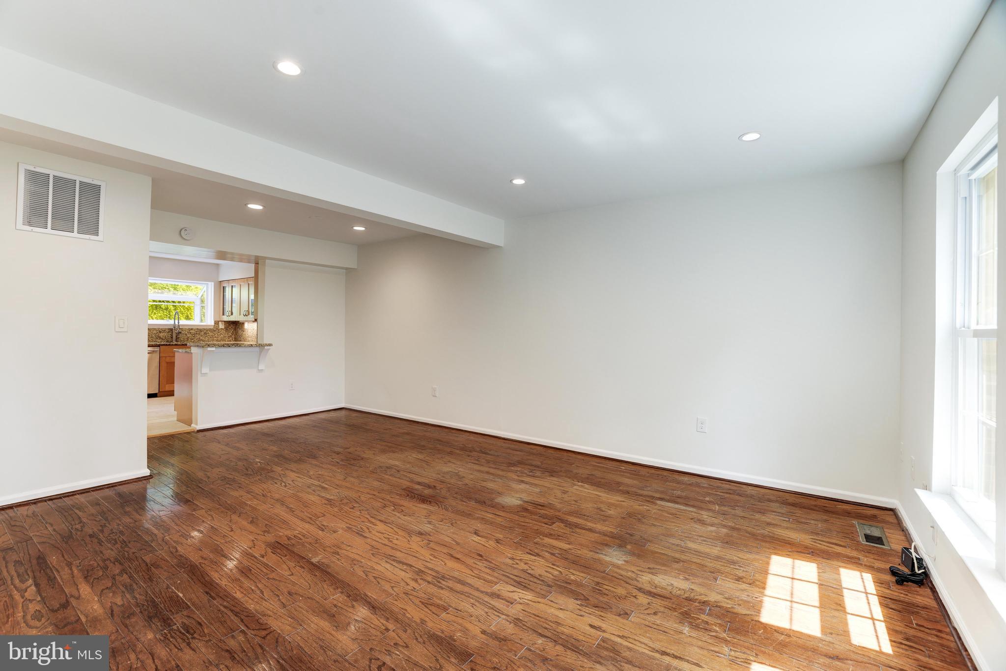 2135 Derby Ridge Lane, Unit 11 Silver Spring, MD 20910 - Photo 8 of 42