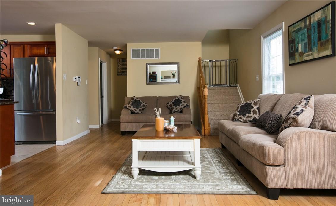 117 Bark Road Manahawkin, NJ 08050 - Photo 2 of 21