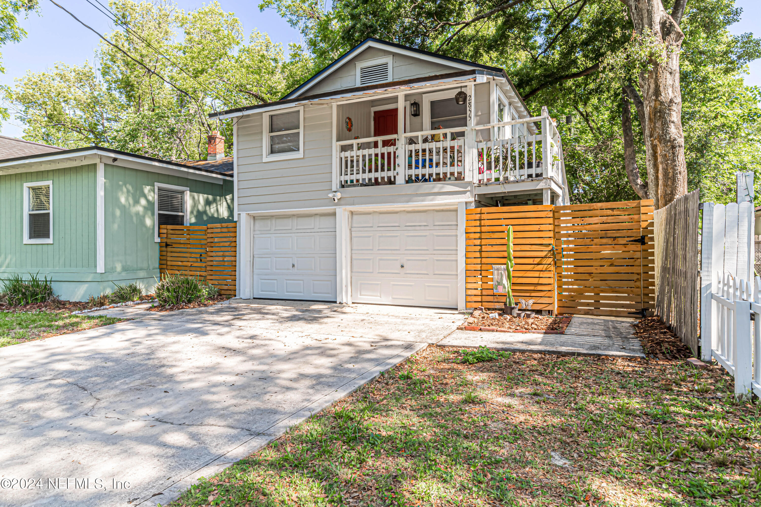 725 Cherokee Street Jacksonville, FL 32205 - Photo 35 of 41 a front view of a house with a yard