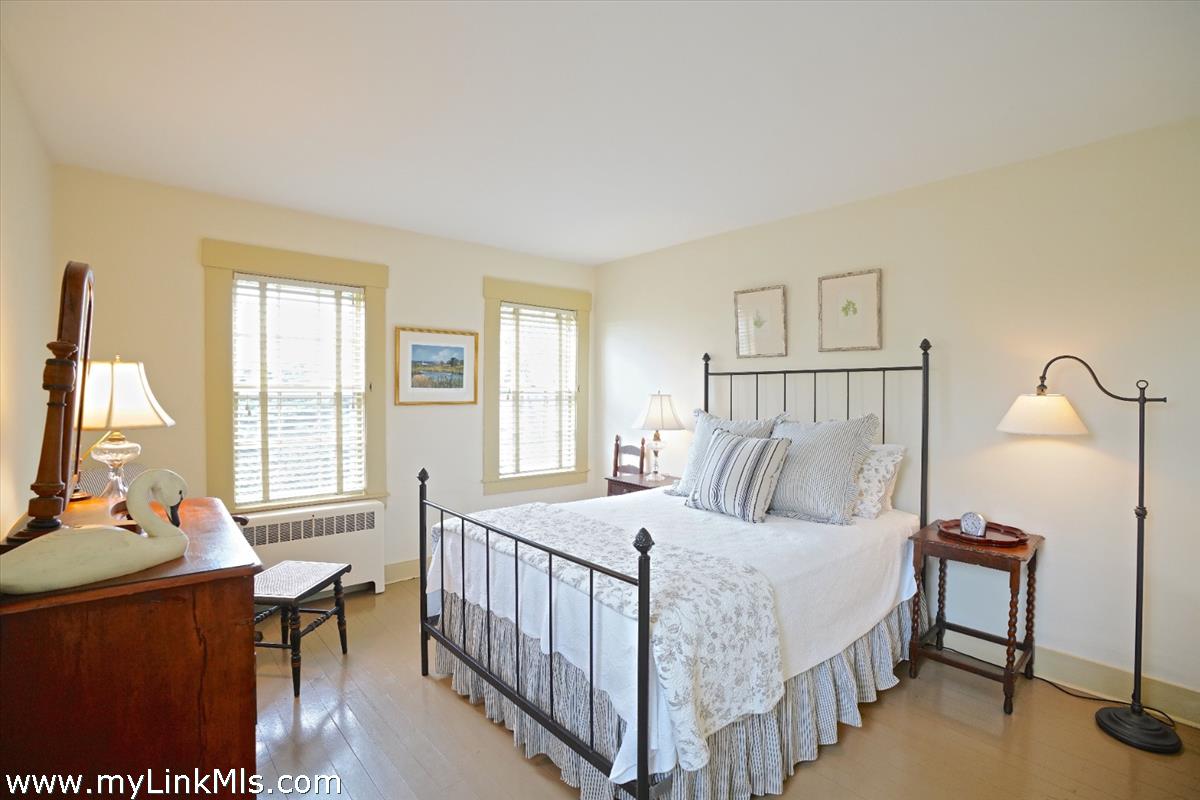 31 Butler's Cove Road Edgartown, MA 02539 - Photo 7 of 24