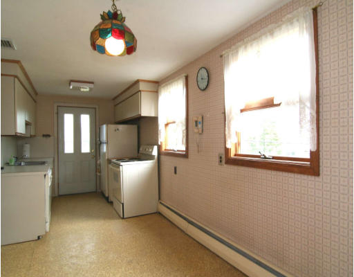 50 Robinson Road Woburn, MA 01801 - Photo 3 of 9 Gallery Image 3