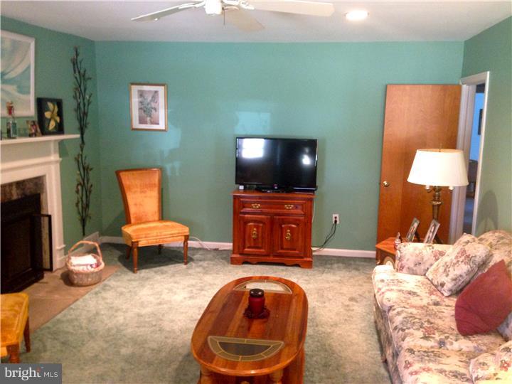 209 Orchard Road Springfield, PA 19064 - Photo 3 of 25 Living Room