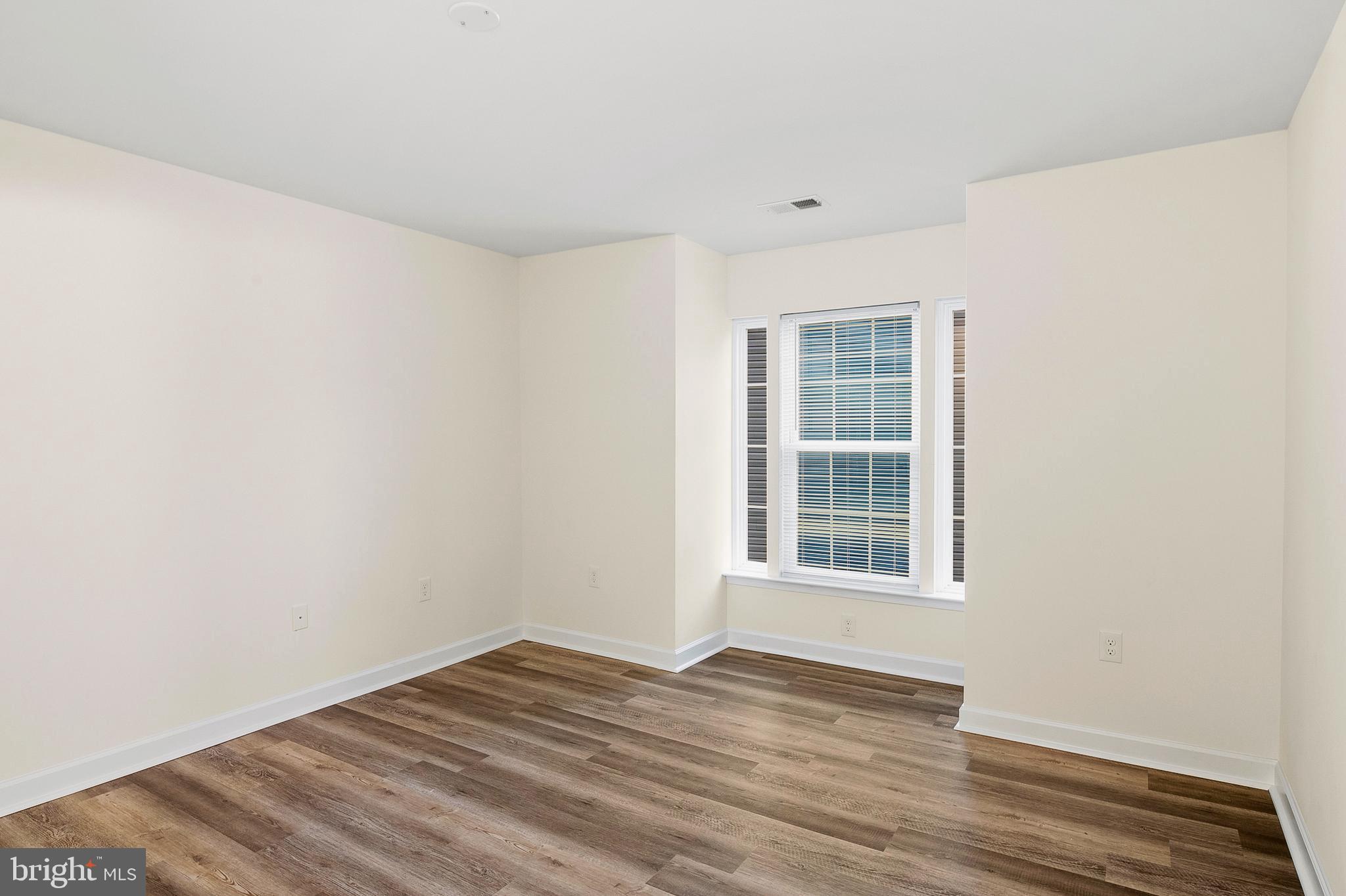 6335 Greenfield Road, Unit 1710 Elkridge, MD 21075 - Photo 15 of 20 Primary Bedroom