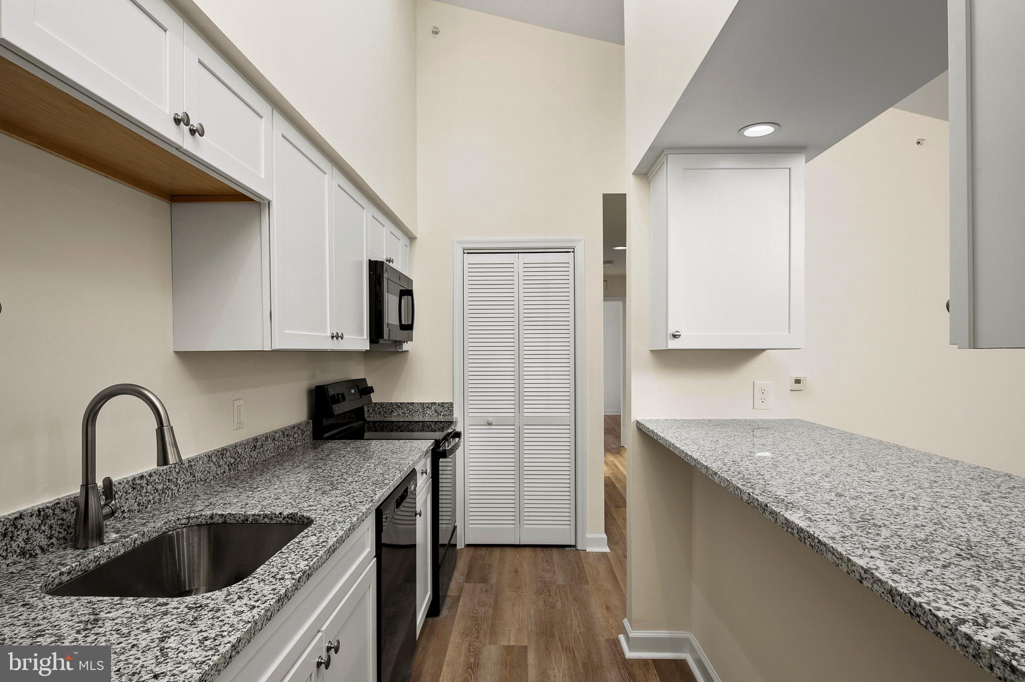 6335 Greenfield Road, Unit 1710 Elkridge, MD 21075 - Photo 8 of 20 Kitchen