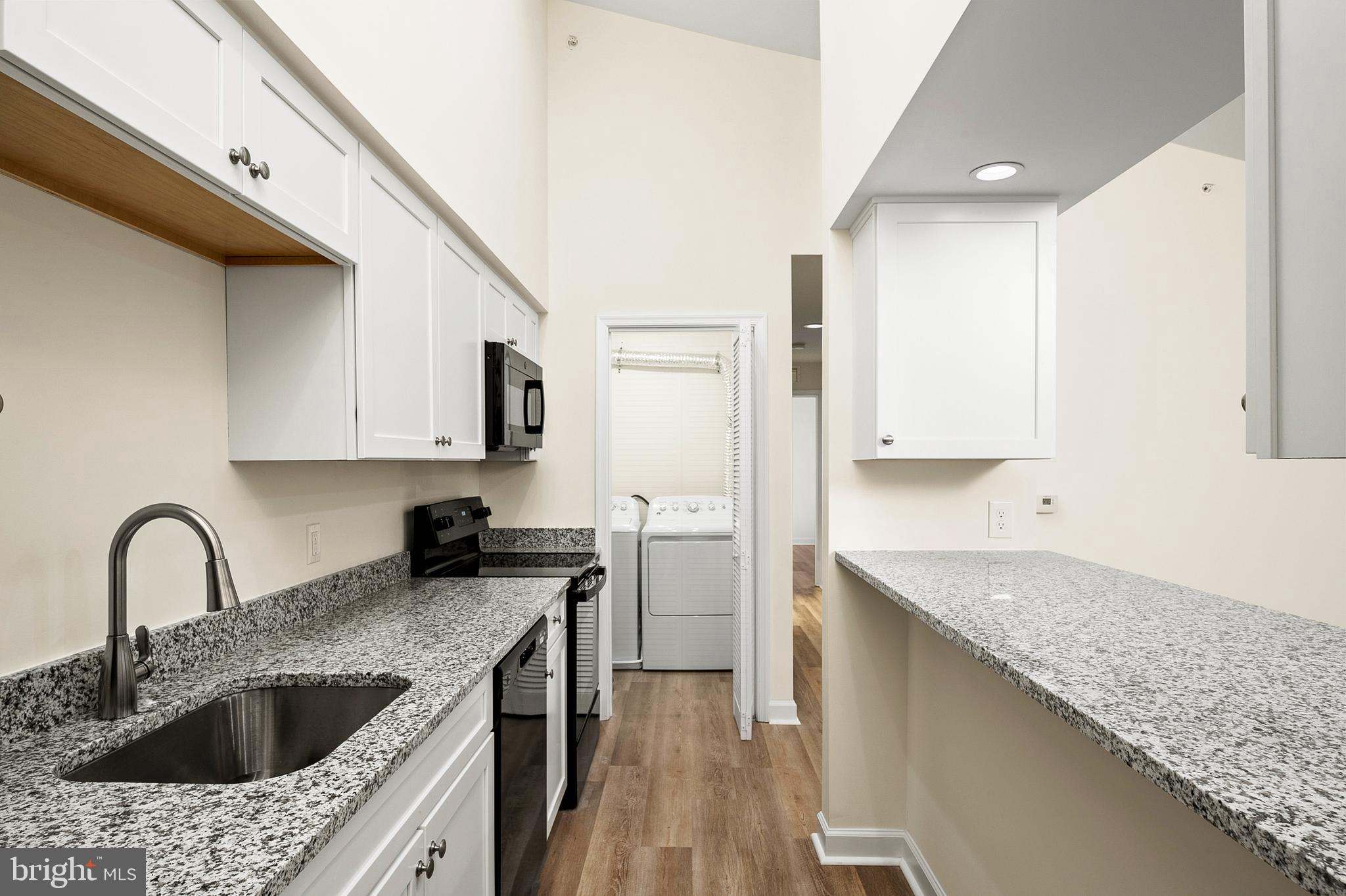 6335 Greenfield Road, Unit 1710 Elkridge, MD 21075 - Photo 9 of 20 Kitchen (alt view)