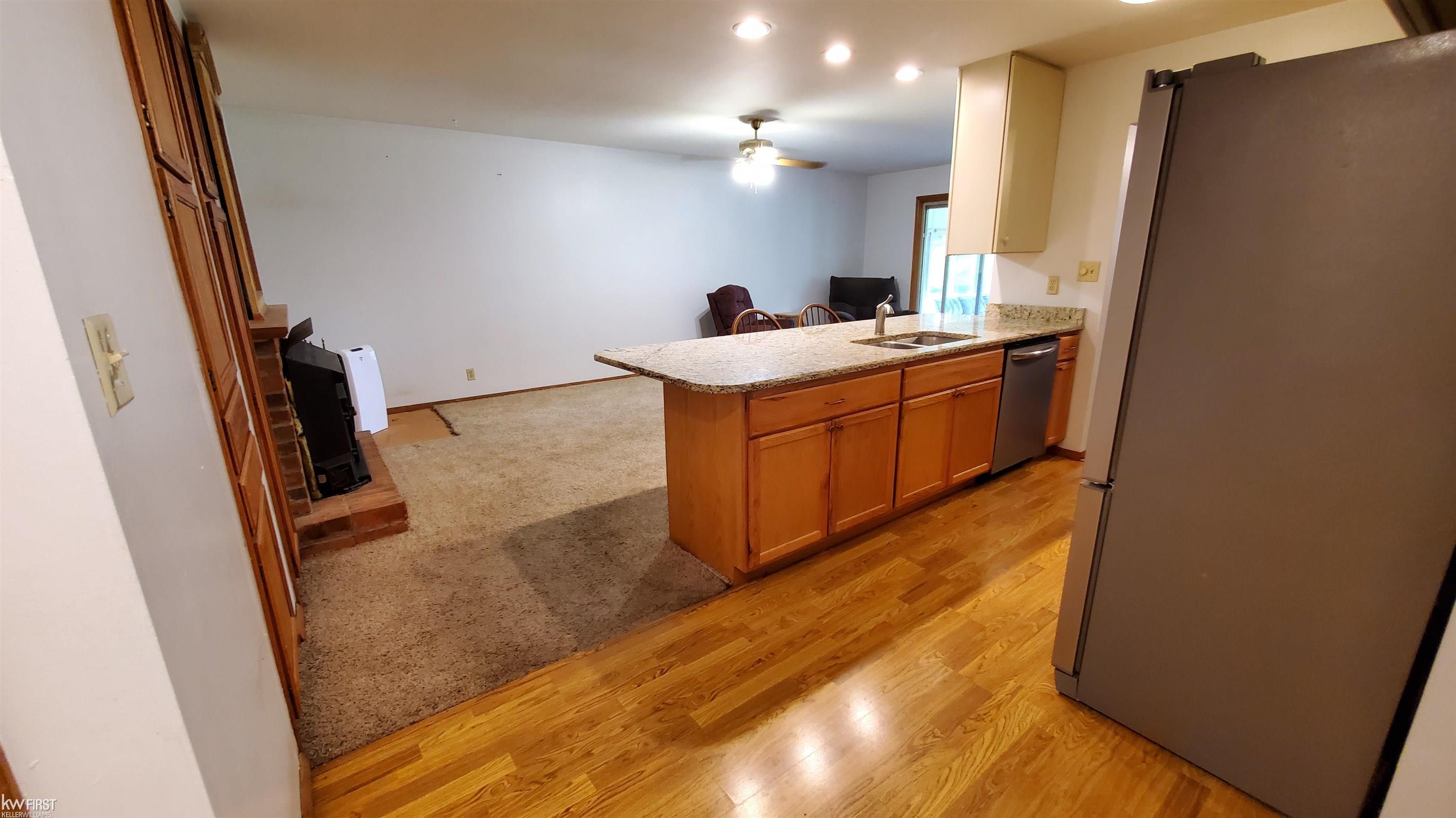 4284 Atlas Road Davison, MI 48423 - Photo 7 of 41 50114168-6.JPG