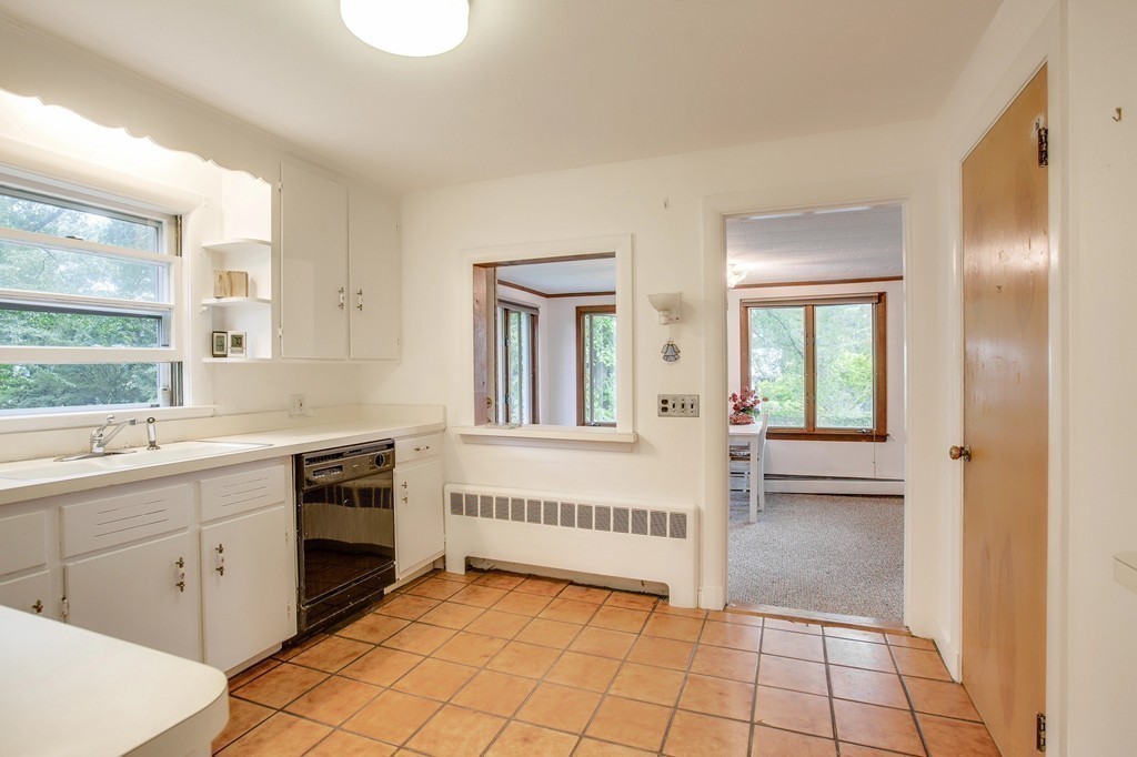 4 Wyman Road Lexington, MA 02420 - Photo 11 of 28
