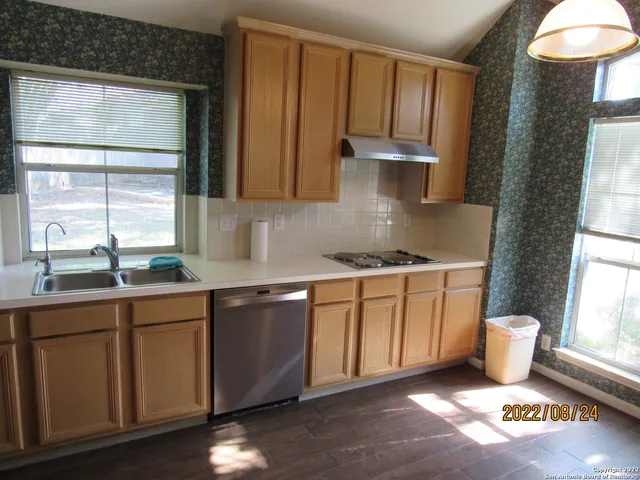 $1,750 | 9415 Pine Arbor, San Antonio, TX 78254