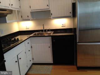 11203 Lombardy Road Silver Spring, MD 20901 - Photo 10 of 30 Kitchen