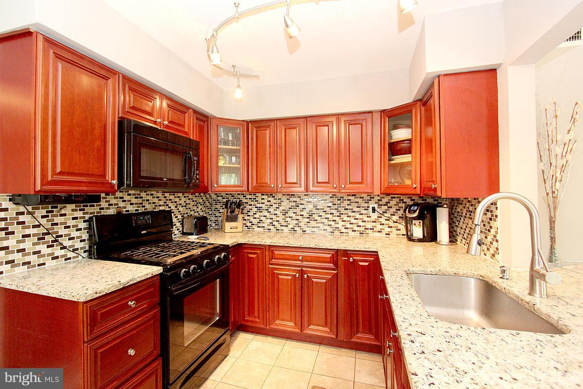 103 Adclare Road Rockville, MD 20850 - Photo 8 of 29 Kitchen