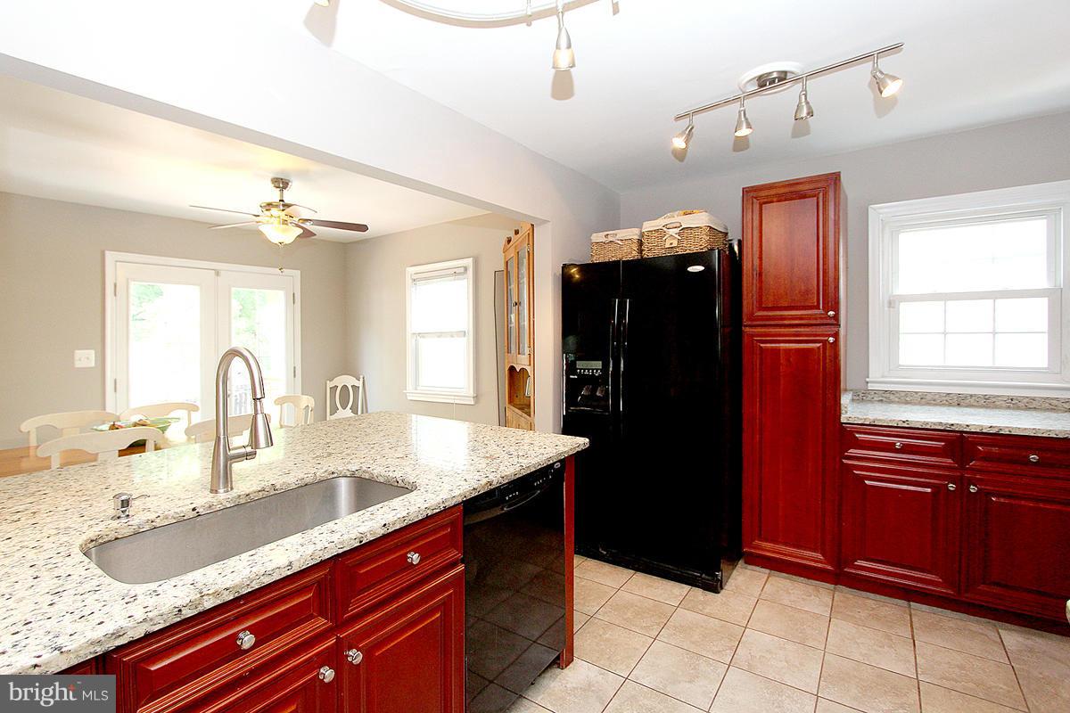 103 Adclare Road Rockville, MD 20850 - Photo 9 of 29 Kitchen