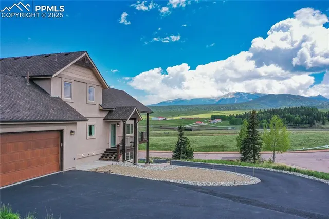 $825,000 | 407 Meadow Park Drive, Divide, CO 80814