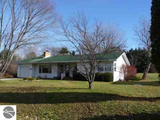 5718 Ridge Road Williamsburg, MI 49690 - Photo 22 of 24 1731759-21.JPG