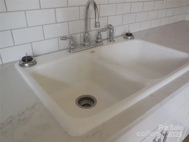 a bathroom with a tub