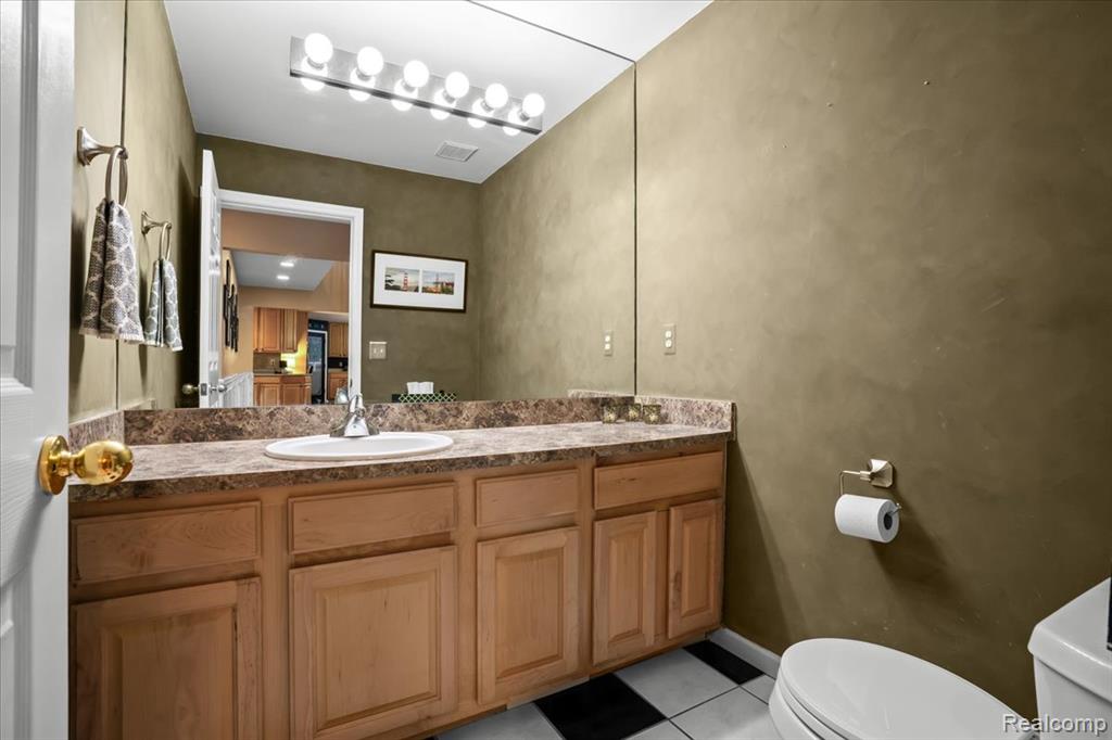 4583 Racewood Drive Commerce Township, MI 48382 - Photo 14 of 41 Gallery Image 14