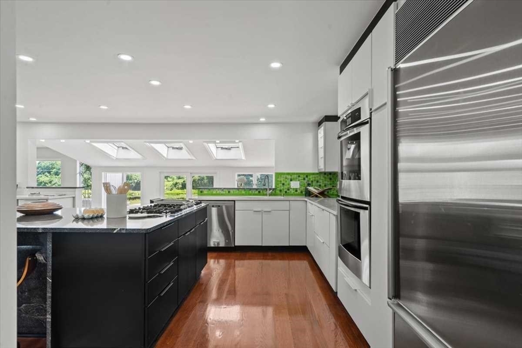 6 Lynbrook Road Southborough, MA 01772 - Photo 10 of 42 Gallery Image 10