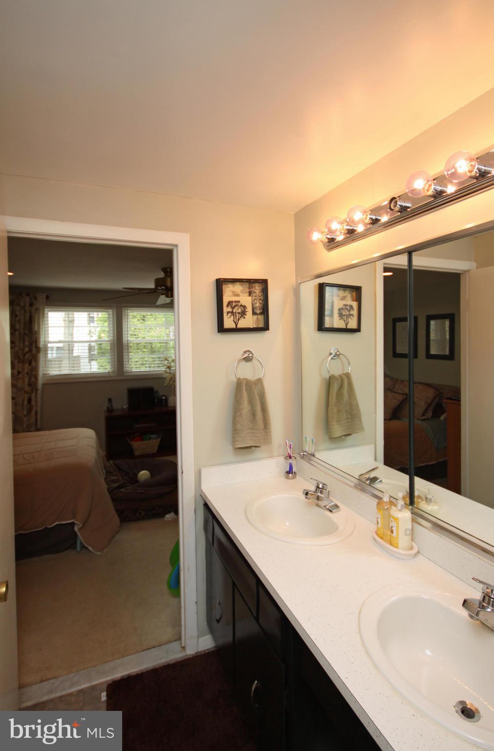 5462 Gloucester Road Columbia, MD 21044 - Photo 19 of 26 Bath