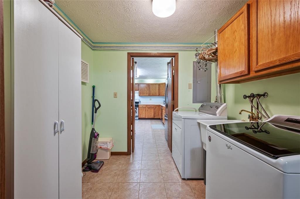 2850 Edgecliff Road, Unit 7 Lower Burrell, PA 15068 - Photo 16 of 30