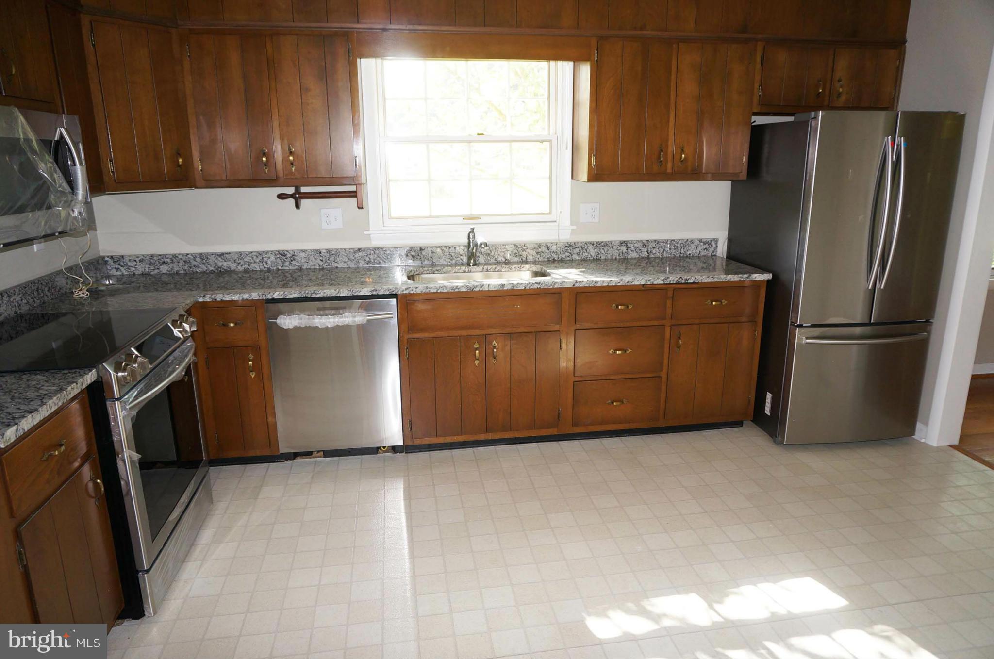 7932 Edgewood Farm Road Frederick, MD 21702 - Photo 3 of 30 Updated Kitchen