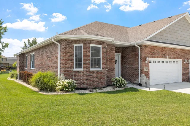 $440,000 | 13813 McKenna Court, Manhattan, IL 60442