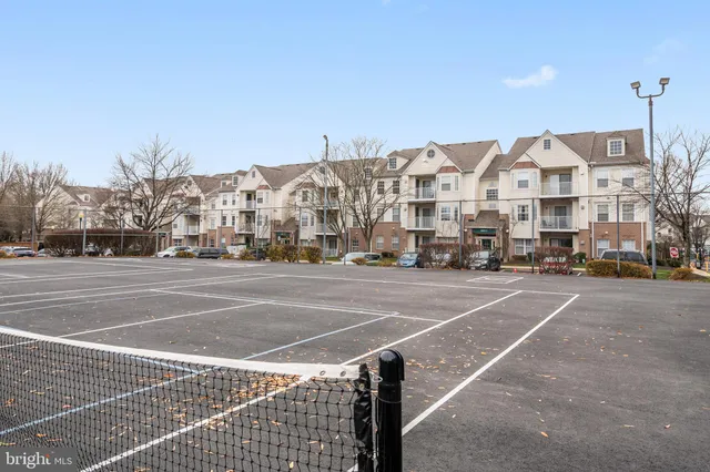$284,900 | 8961 Town Center Circle, Unit 1310, Upper Marlboro, MD 20774