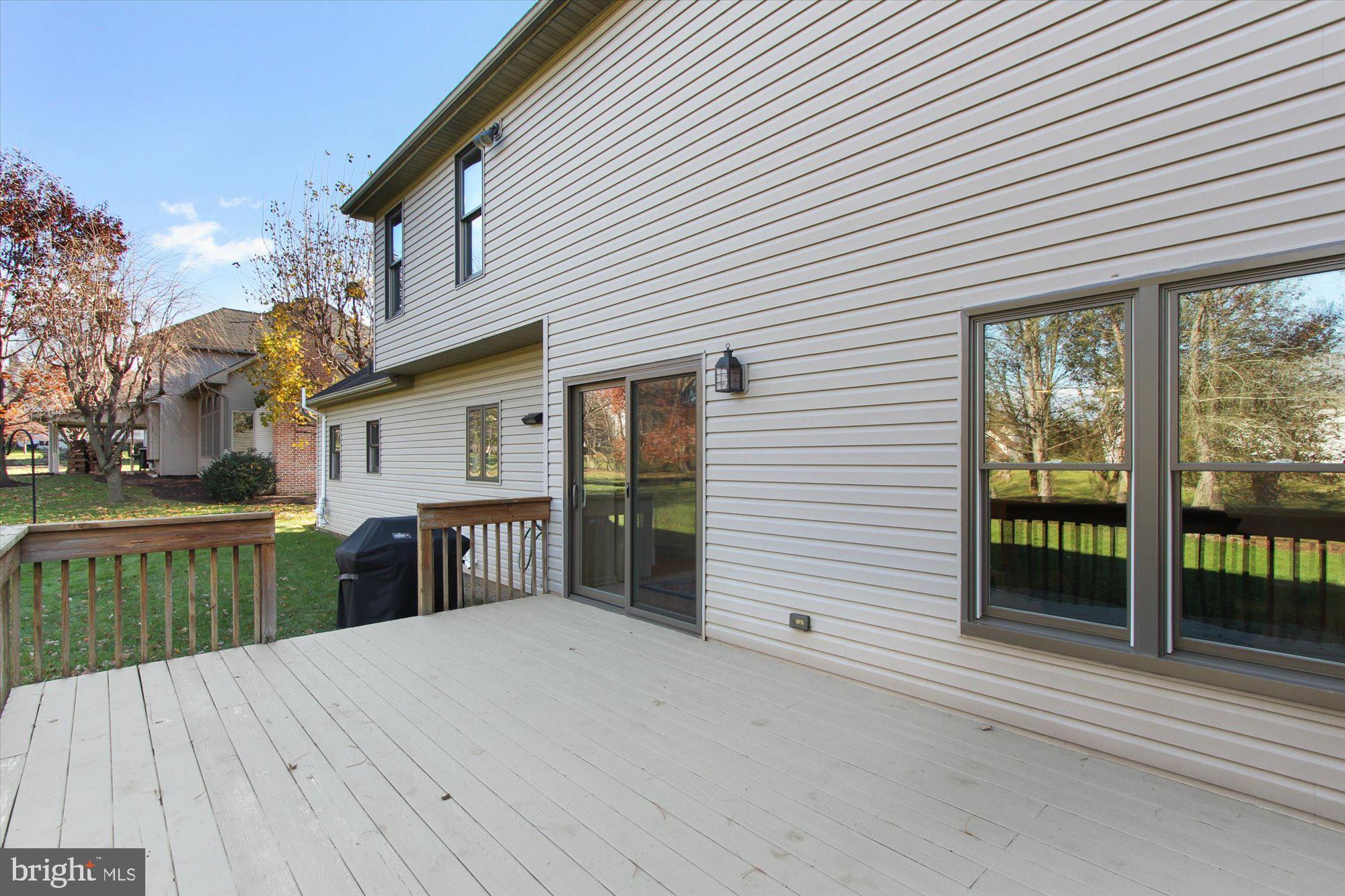 6410 Dublin Road Harrisburg, PA 17111 - Photo 25 of 30 Deck