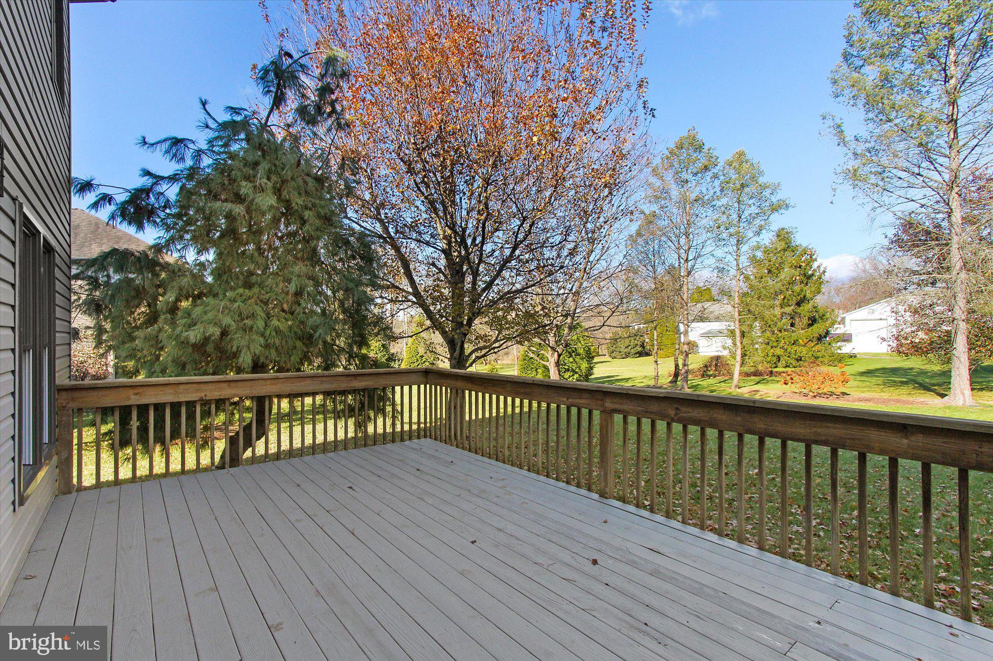 6410 Dublin Road Harrisburg, PA 17111 - Photo 26 of 30 Deck View