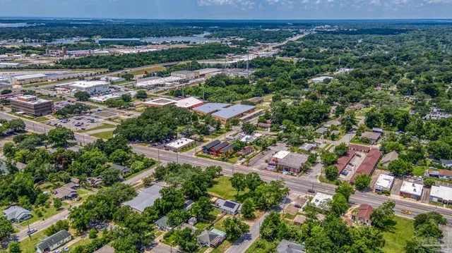 $329,000 | 320 North Pace Boulevard, Pensacola, FL 32501