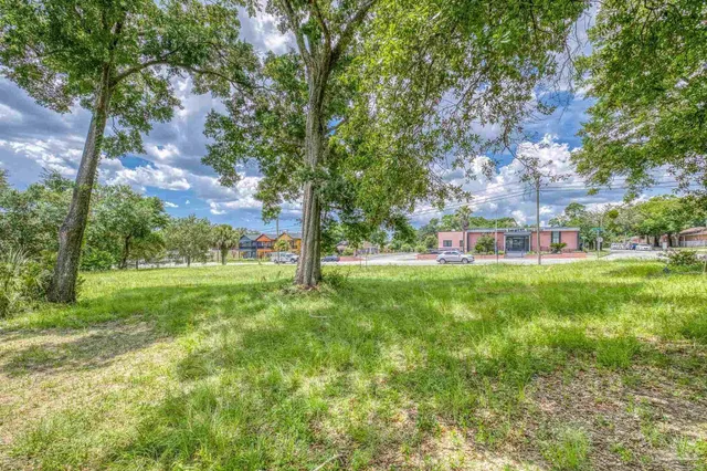 $329,000 | 320 North Pace Boulevard, Pensacola, FL 32501